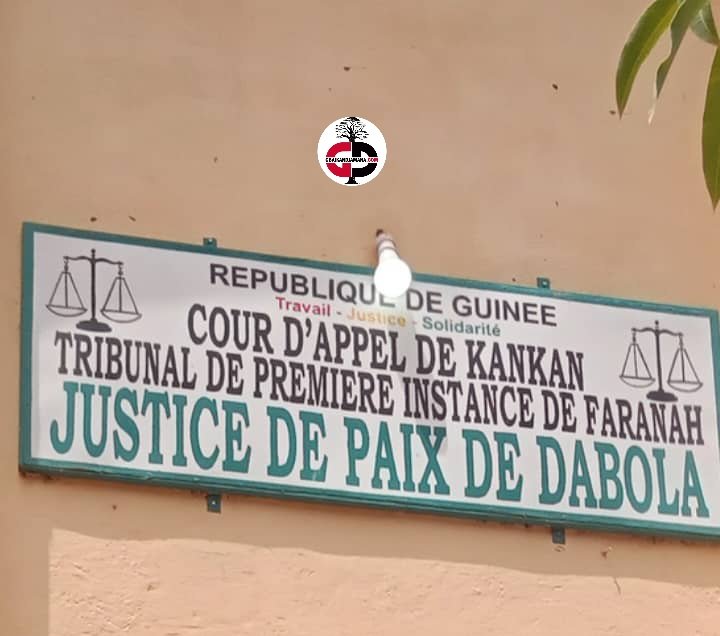 Dabola : Des mineurs reconnus coupables de vol de téléphone. Leur parents condamnés au paiement de 20 millions GNF.