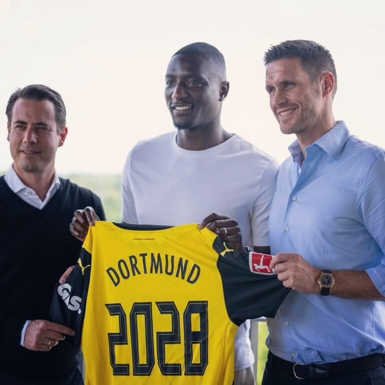 Football : Sehrou Guirassy a officiellement signé au Borussia Dortmund…