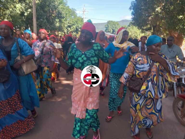 Urgent /Manifestation à Dabola : les femmes dans la rue pour exiger la construction du grand marché