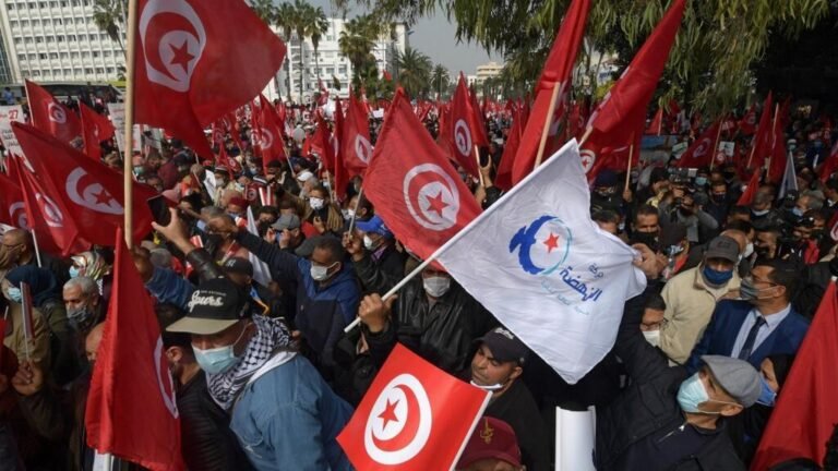 Tunisie : Arrestations Massives des Sympathisants du Parti Islamiste Ennahdha.