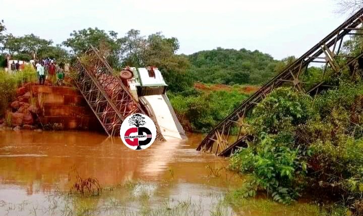 Urgent/ le pont reliant kankan à Kérouané s’est effondré : D’importants dégâts matériels enregistrés.