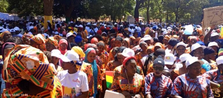 Mandiana : Le préfet colonel Fodé Soumah préside la cérémonie de l’an 66 ans de l’indépendance de la Guinée.