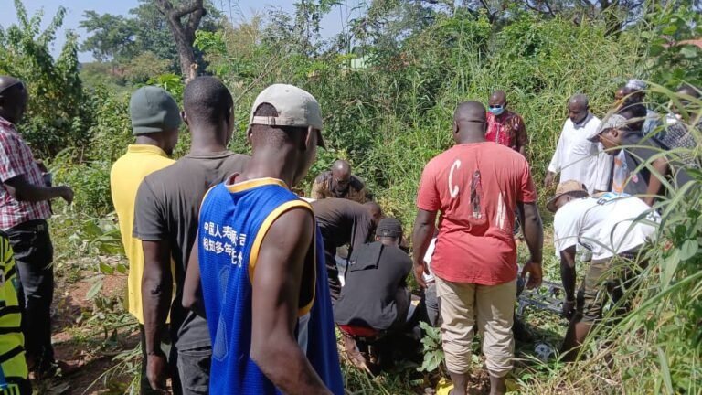 Urgent /Kankan : La tombe d’un ancien griot profanée après quelques heures de son enterrement ( les faits)