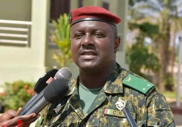 Guinée : Le général Abdoulaye Keïta recommande aux militaires d’éviter les réseaux sociaux.