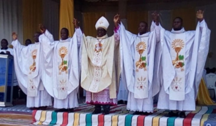 Religion : Quatre nouveaux prêtres font leur rentrée dans le collège des missionnaires par l’ordre du presbytérat du diocèse de N’zérékoré.